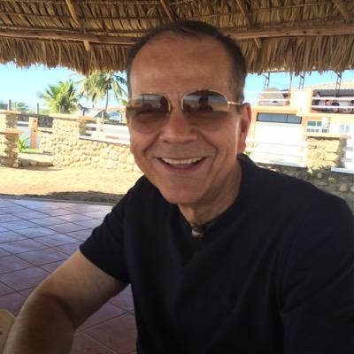 Médico, Analista Politico y Asesor en Marketig Politico, Ex Presidente Municipal, fundador de Ayudar con amor e Ideas y Unidad.