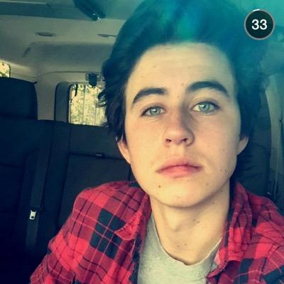 freefollownashg's profile picture. follow @ifnashgrier and ask for follow back, she always do dm spree of who you want, just ask ❤️