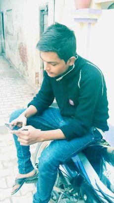 ab42cfee9d13477's profile picture. its me guyzz