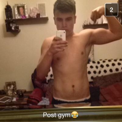 LewisGymJourney's profile picture. Getting shreaded with my bro @joshgymjourney