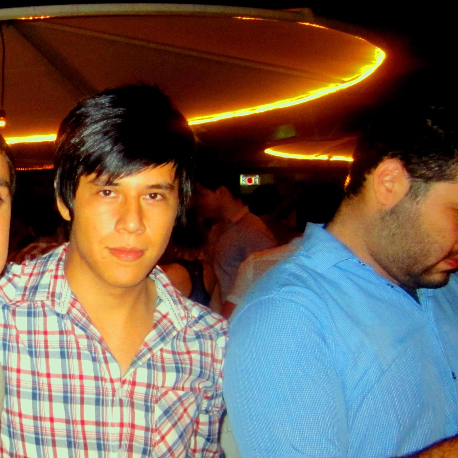 Jaja  :D peace and love (Y)