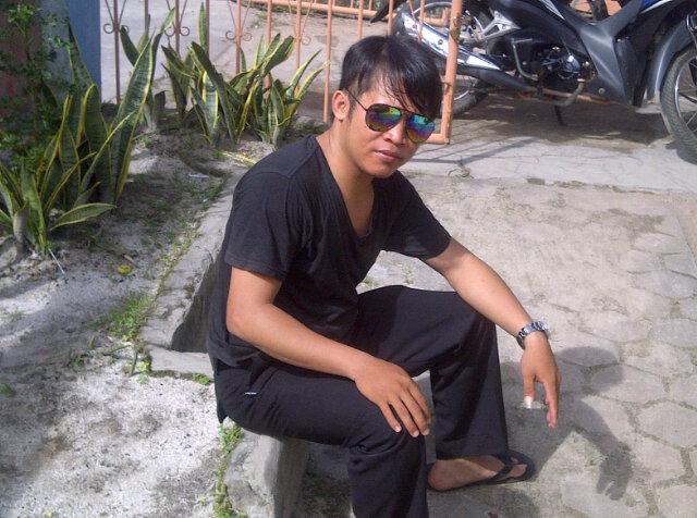 Hidup lah sesuai gajih bukan gajih yang menyesuaikan hidup