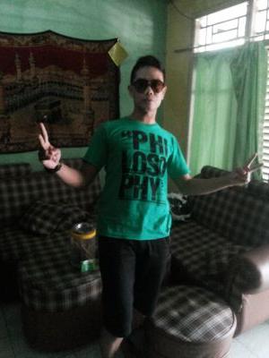 Ingin jd anak yg bisa d banggakn,dan bisa mmbahagiakn orang tua,,,