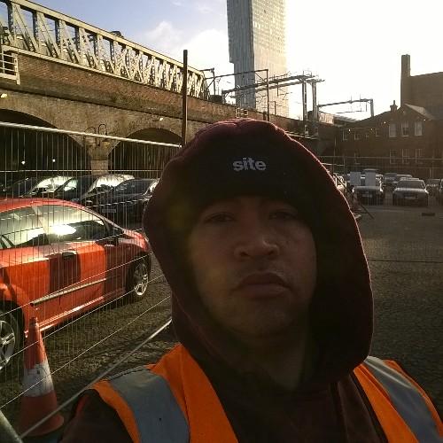 cmonup's profile picture. 