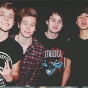 ✨FOLLOW @90sbadboyirwin FOR A DM TO LUKE CALUM AND BAND JUST ASK HER AND SHE SENDS PROOF ✨