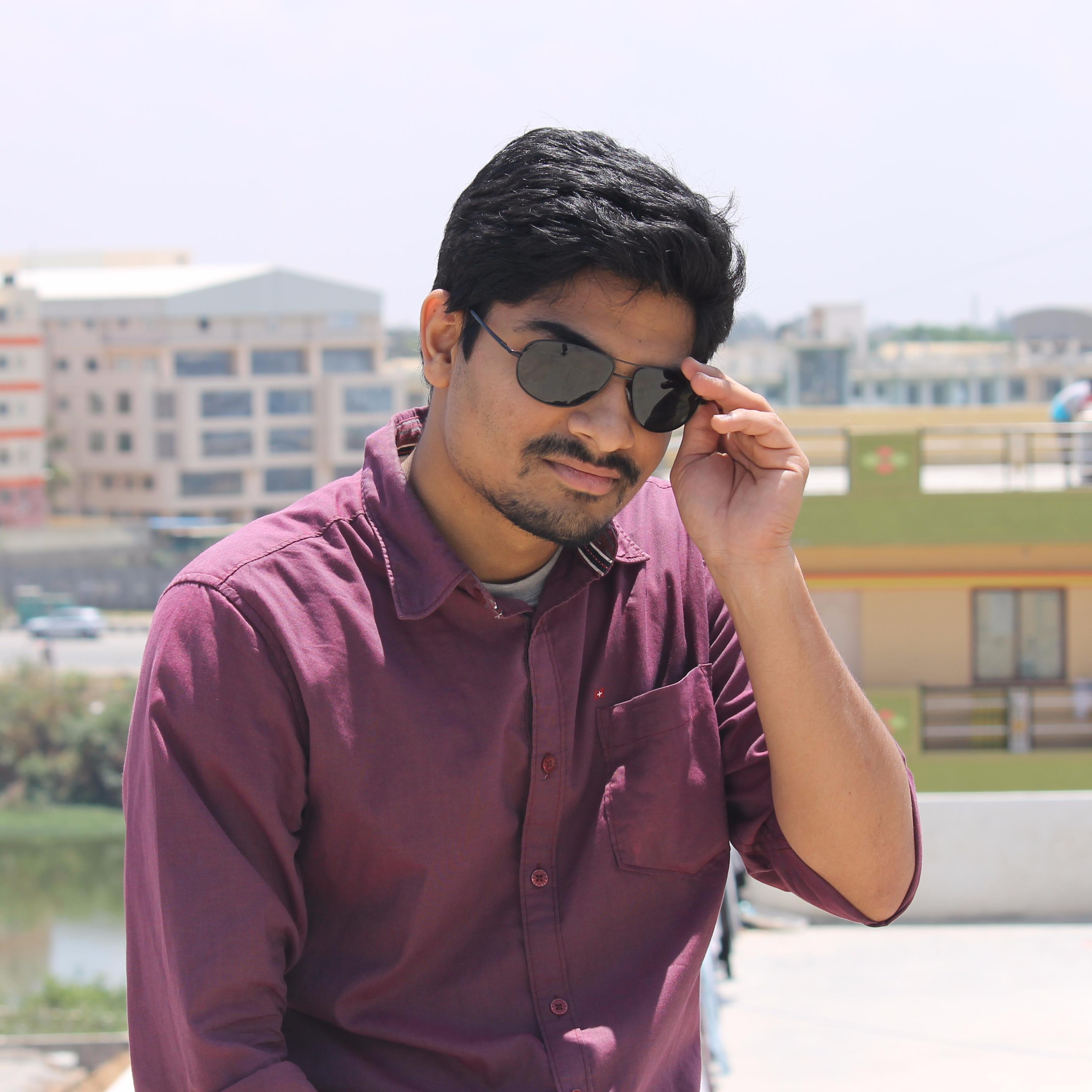 MBA grad, cricket lover, stock market enthusiasts, Financial analyst