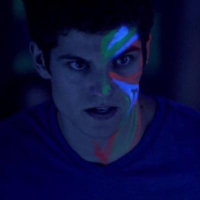 la realtà non è all’altezza della fantasia, certe idee che mi accarezzano e che scaccio via, un brivido che faccia breccia nella mia apatia.