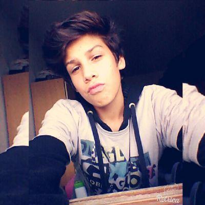 insta:umpequenoduarte\ snap:duarte_lindu\ a saldade mata e o amor salva