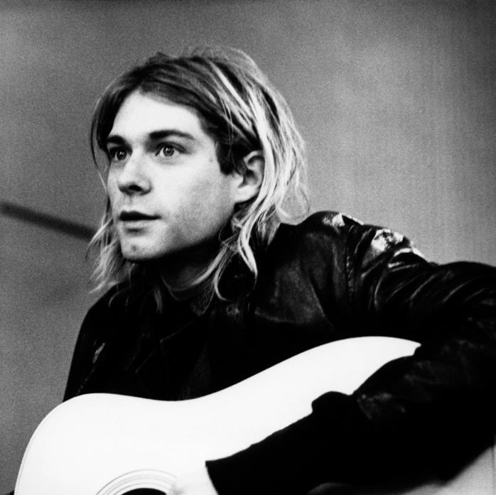 la tua intelligenza é come l'eterosessualità di Gerard Way: non esiste