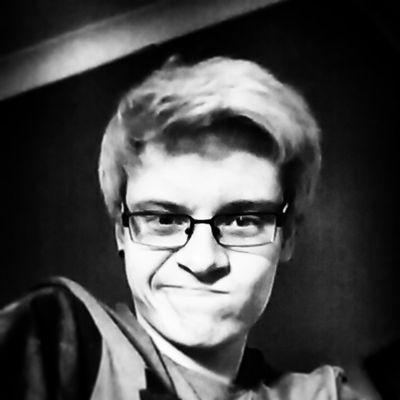 I'm Bi. Get over it. Aspiring Actor currently at sixth form studying Theatre Studies.