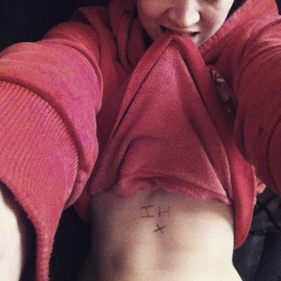 hey its smee again carly scott , feeling better then ever , follow me and ill follow you baby :) #peace