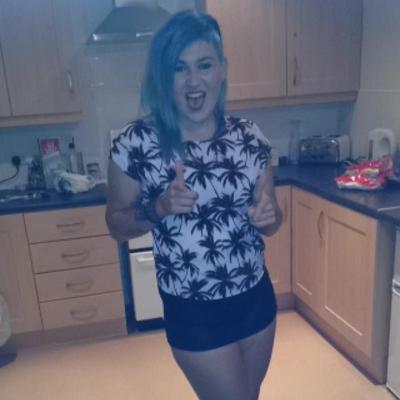 Profile Picture of Casey Neill (@CaSeyBurnSide) on Twitter