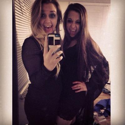 22| I get by with a little help from my friends✌️