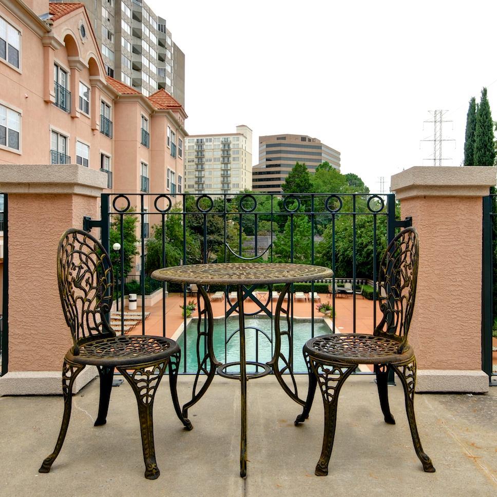 Welcome to the Villas at Katy Trail Apartments in Uptown Dallas! We are located in the heart of Uptown Dallas with direct access to Katy Trail. 844-336-0554