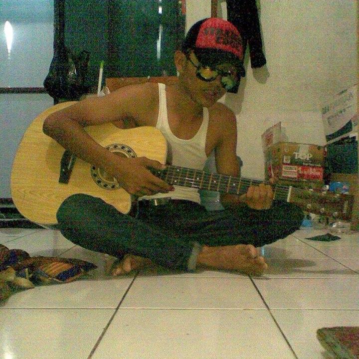 hidup itu indah tapi kenapa gak di nikmatin ,,,