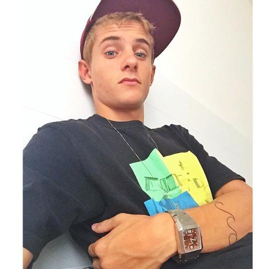 surfadoor Profile Picture
