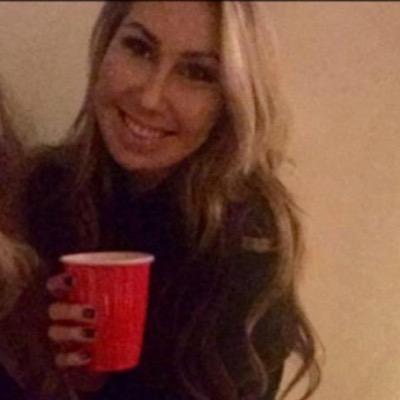 salty_sara14's profile picture. Surf , beach, and sun