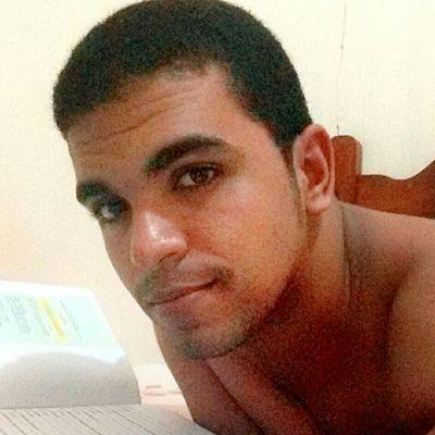 Graduando em Matemática pela UFPE. Surubim - PE. Abençoado por Deus. 2.1