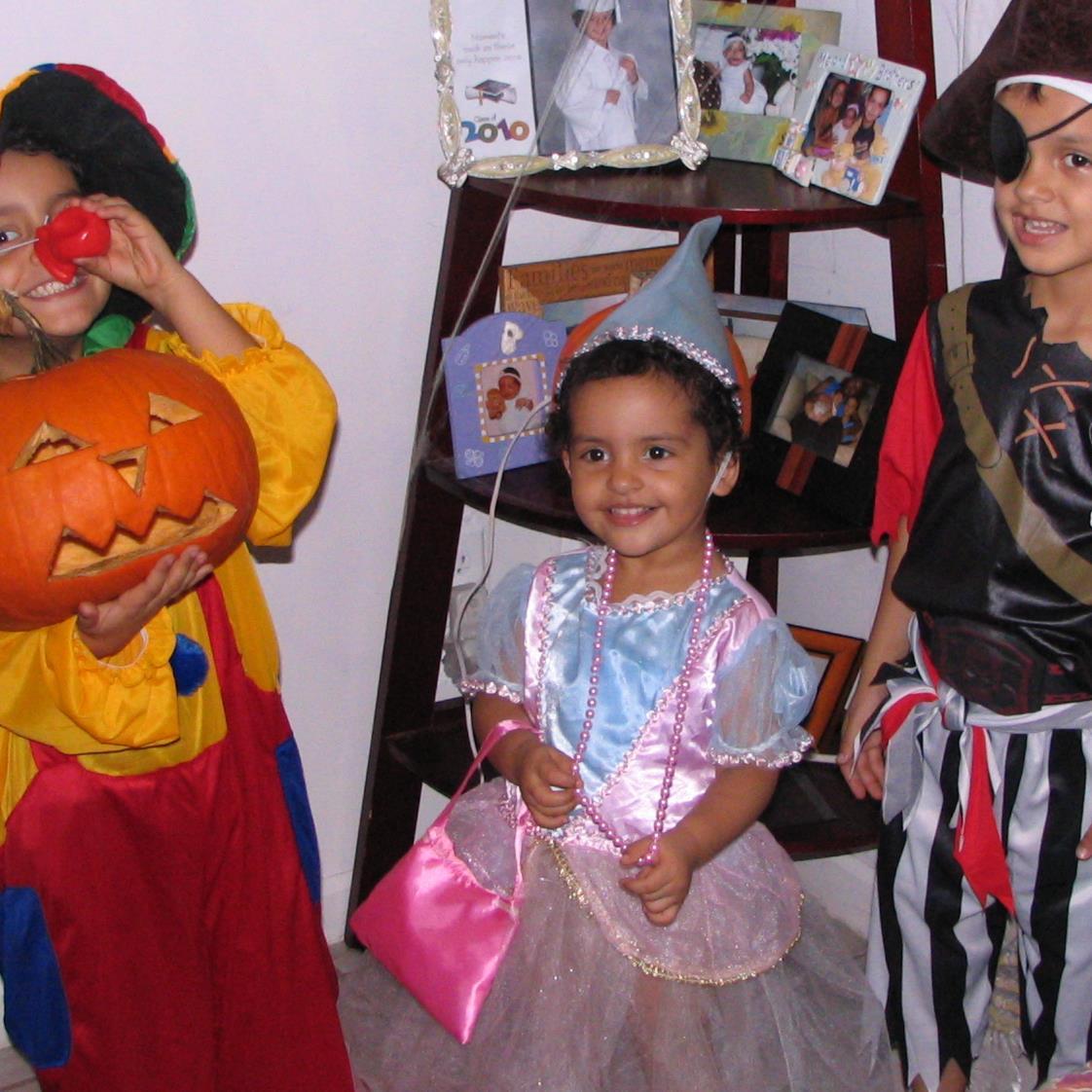 Lia__Mitchell's profile picture. chess champion, Lucas Mitchell, Nicholas Mitchell, Phoenix, James Mitchell, future medical doctor, Sophia Smith, Mary Smith RN, Silvia Mitchell, Miami, Phoenix