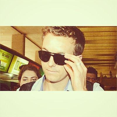 [...] Mais com palavras não sei dizer , como é Grande o meu amor por você '' Dagoberto ❥