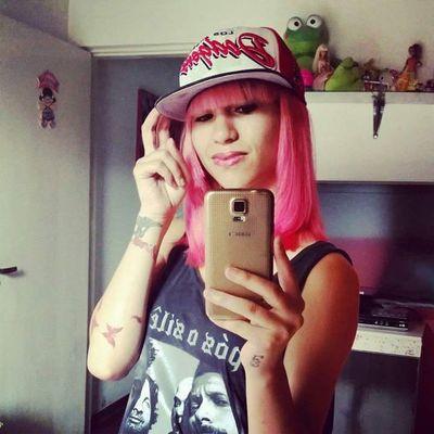 Sonhe com aquilo que você quer ser, porque você possui apenas uma vida e nela só se tem uma chance de fazer aquilo que quer. Tenha felicidade bastante para fazê