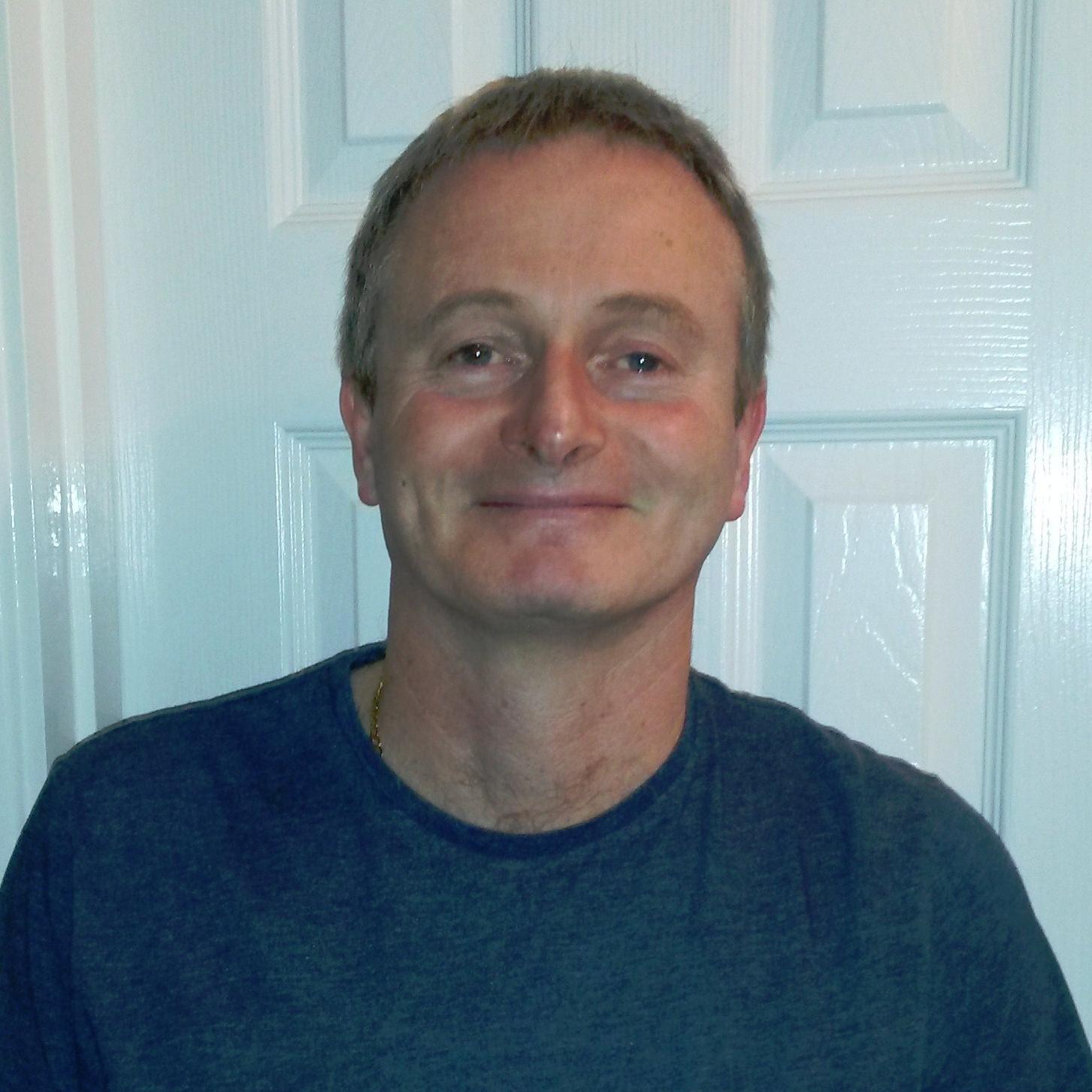 Painter and Decorator & Handyman in Hayling Island, Waterlooville, Cosham, Chichester... Professional, Friendly, Trustworthy, Fully Insured, House Maintenance,