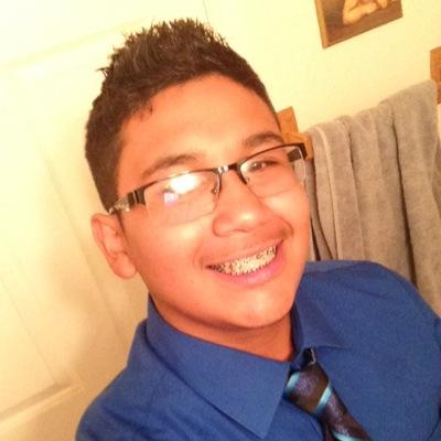 angel_ro34's profile picture. I like to play football and go out with friends