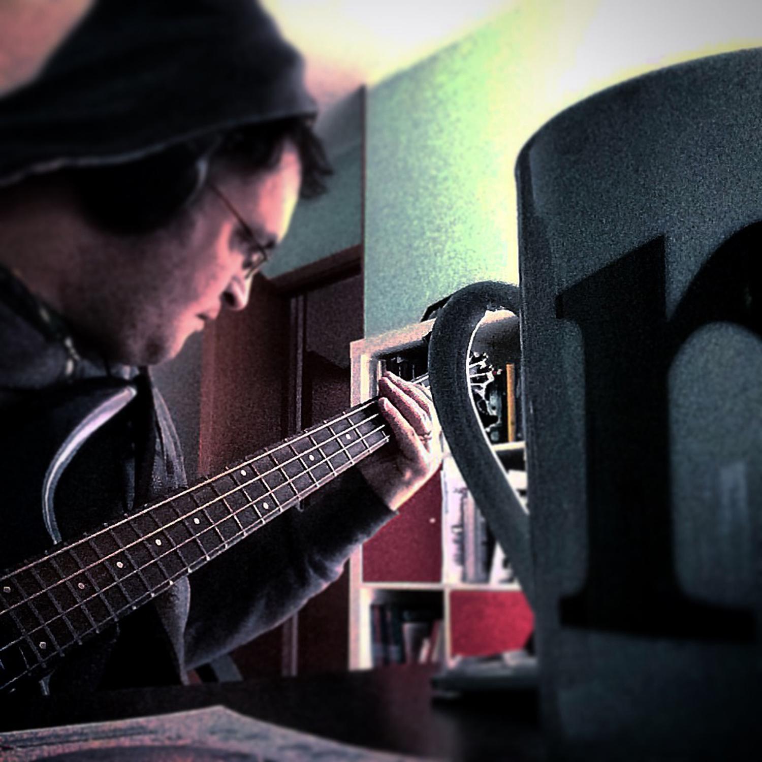 robydistrade's profile picture. Da bambino volevo fare il pilota di F1;da ragazzino mi vedevo giornalista al seguito della F1.Oggi non riesco nemmeno a vedere tutte le gare in TV.#mainagioia