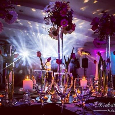 Produccion  integral de Bodas y eventos- servicio de sonido - dj - animacion - baile entretenido - iluminacion - efectos especiales .