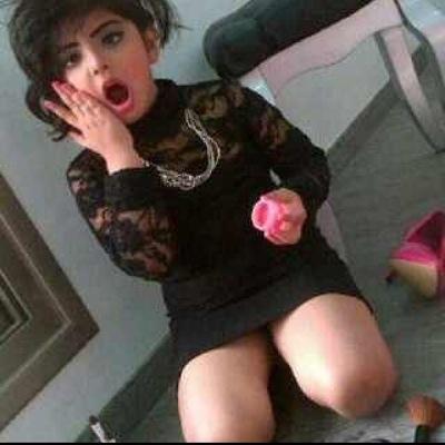 مزاجيّة أكره الأوامر ولاأطيق فقراء الأسلوب ، صامتة بعض الأحيان ورسمية جدا مع من لا يروقون لي .. على غيمه ممطره مشاعري .. شاعره احيانا اللهم ارزقني شفاء