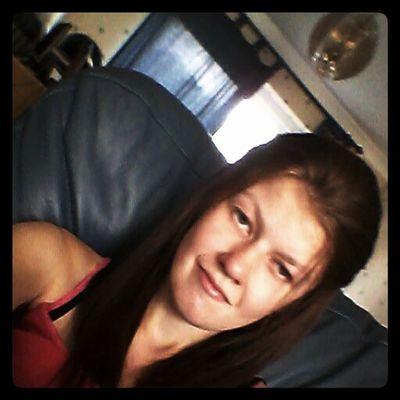 x0lisajane0x's profile picture. Listen to your heart even though its on the left its still right :)