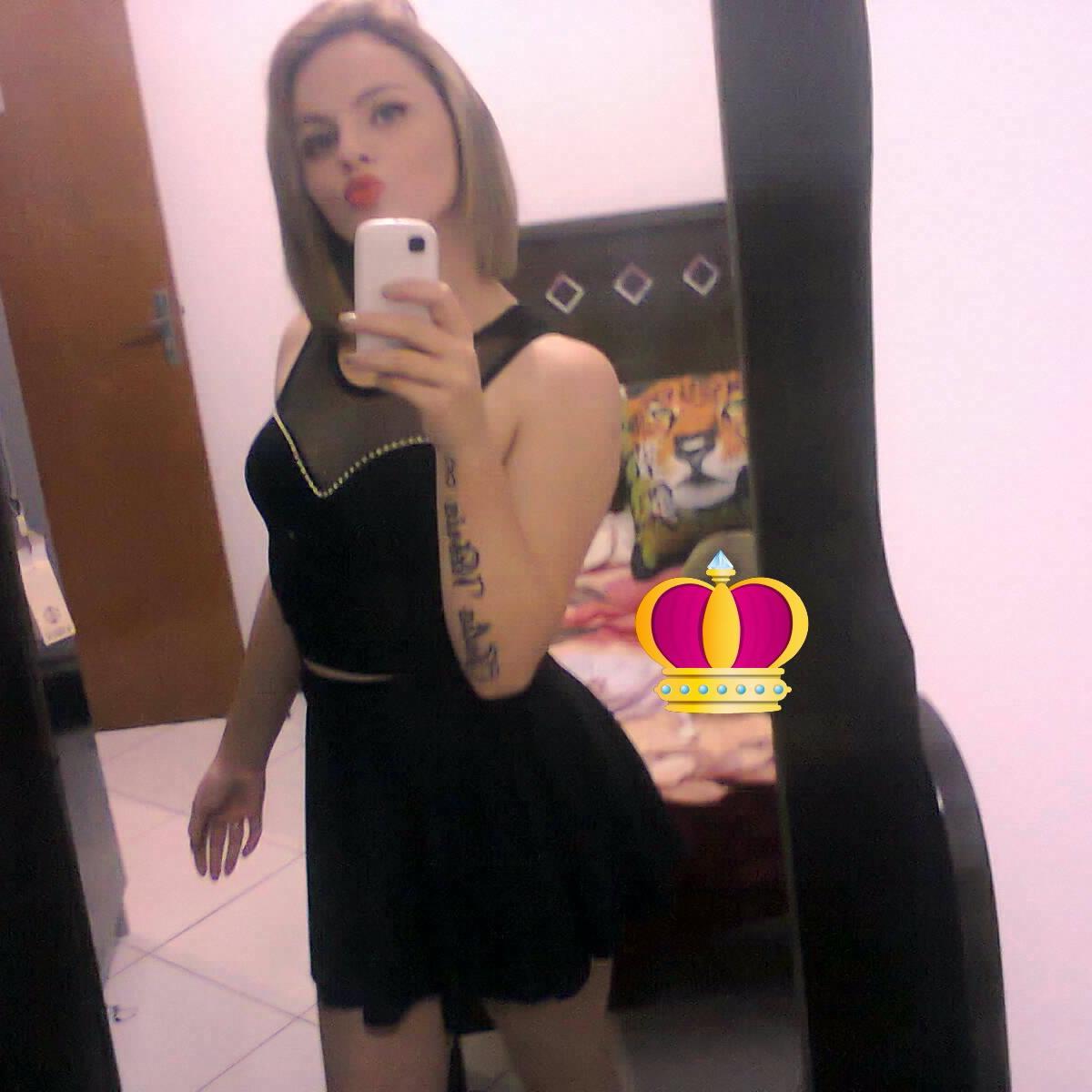 y love music because music expires myself and wash my soul..*-*
