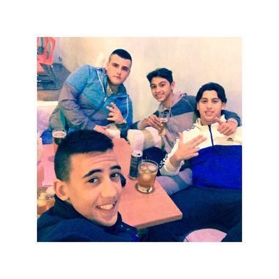 97.Mi vida el fútbol, la música, mejor amigo→PlayStation, un poco tocado de la mente y siempre con los míos♥