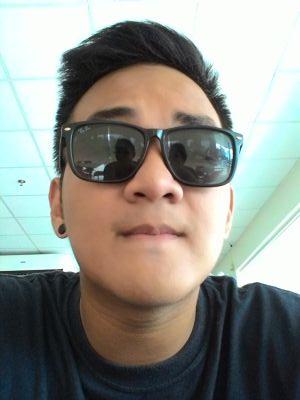 PhlpQsqrn's profile picture. Im a happy person :D