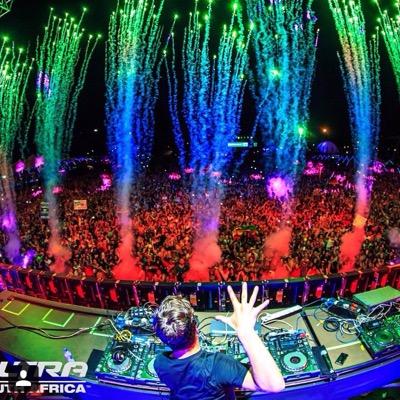 The bsst DJ is @MartinGarrix in my world！ i'm 16 years old . I can't wait for Electrox Beach Osaka‼︎