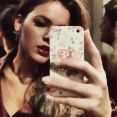 Your #1 source for all things Bruna Marquezine/Sua fonte #1 para todas as coisas Bruna Marquezine