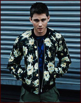 FinnnRivers's profile picture. I'm taken bitches. By Rebecca, obviously.