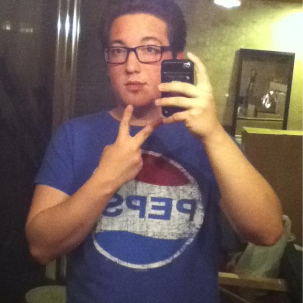 FOLLOW ME I FOLLOW BACK !!! #swag #yolo #follow #video #share #summer #faceboon #skype #cool #instagram ,