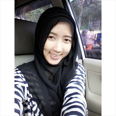 Dewi Ika Hartanti | I'm not beautiful queen, I'm just beautiful me |  LINE:deedeekaa