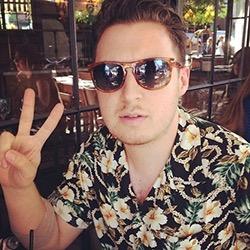 o gordo que vc humilha hj, amanha é o baterista do arctic monkeys, jogos viram n é mesmo?