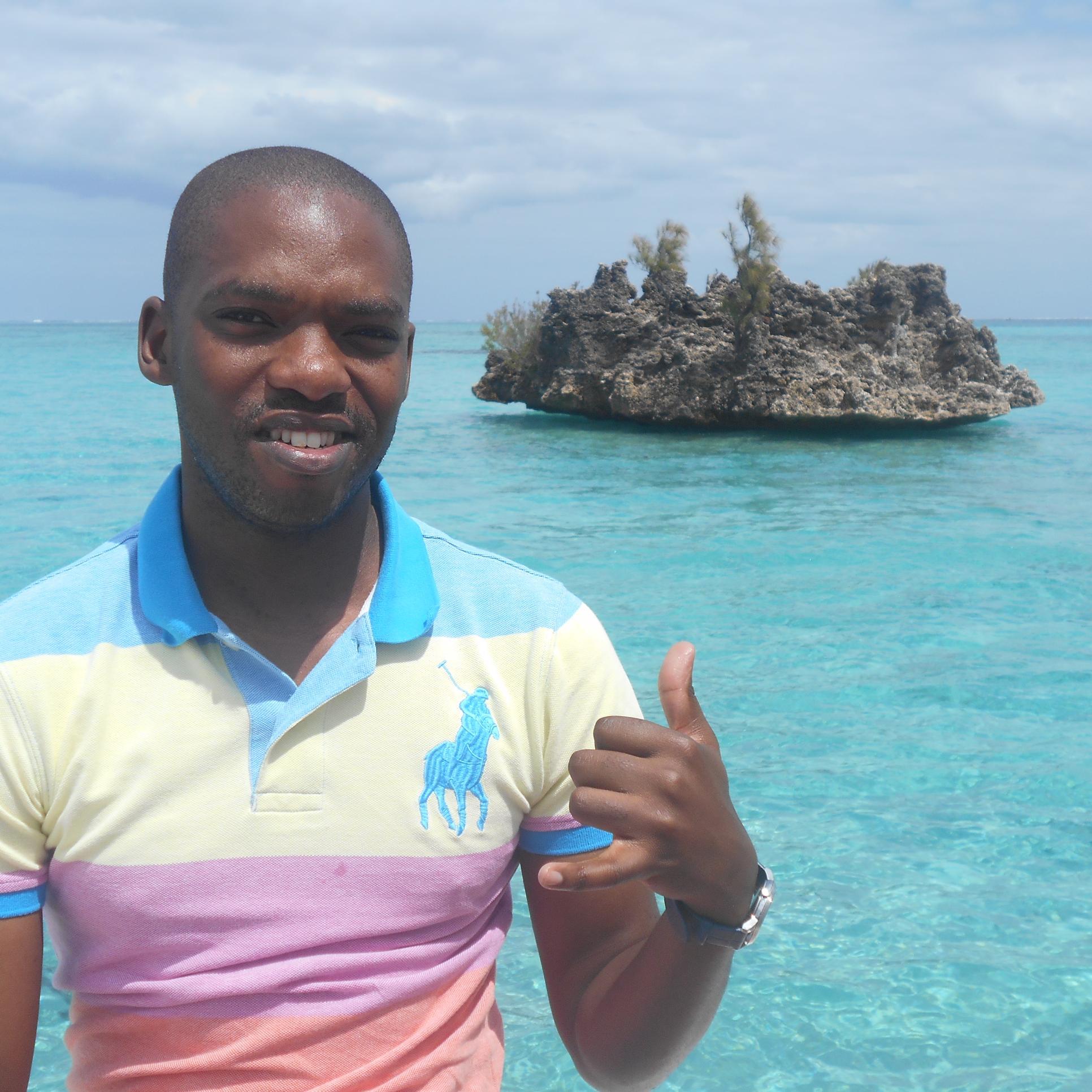 ..Passionate about Mzansi...Family man..Friend...Dad...Companion.Business Analyst