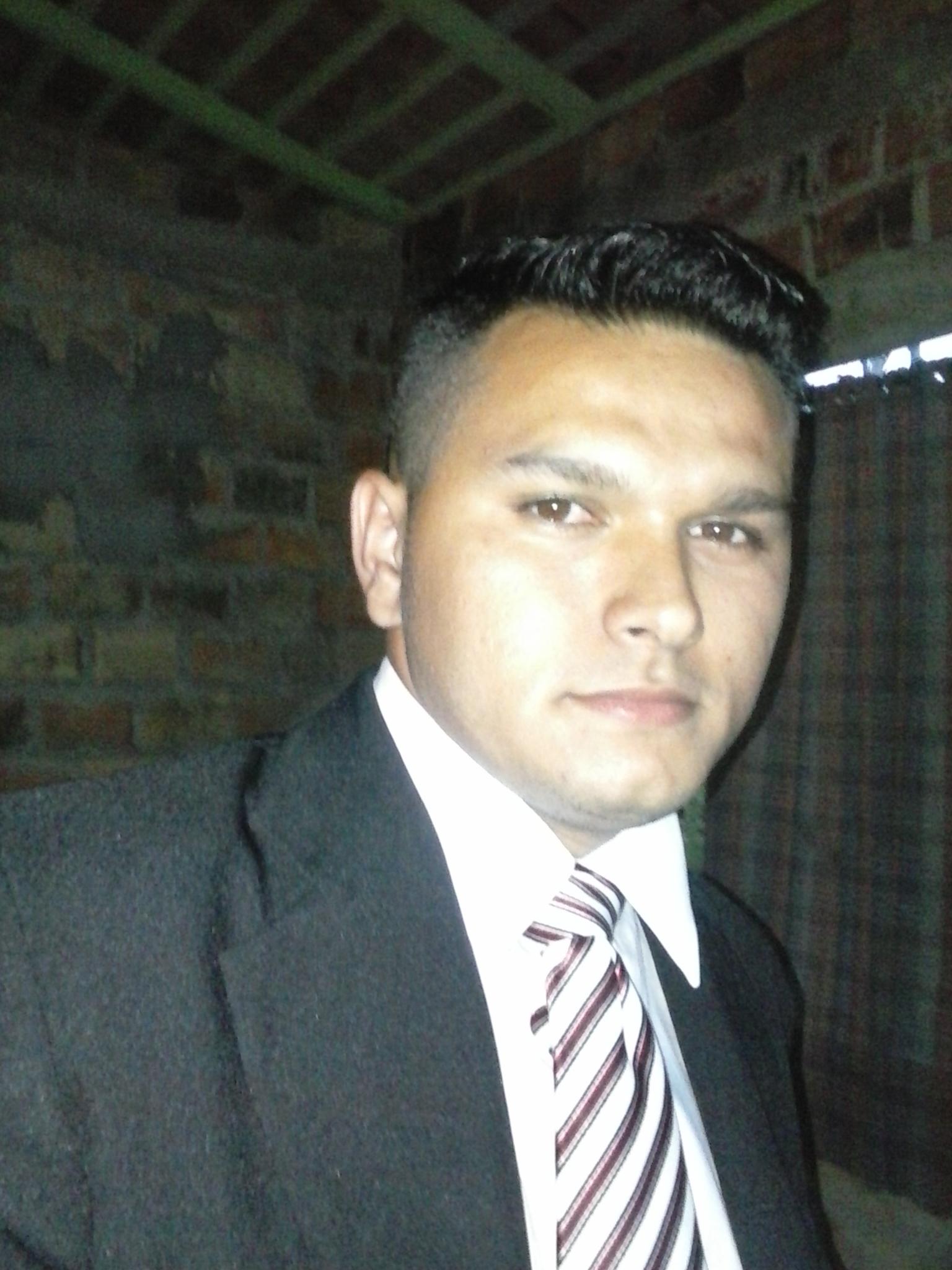 junior01234012's profile picture. 