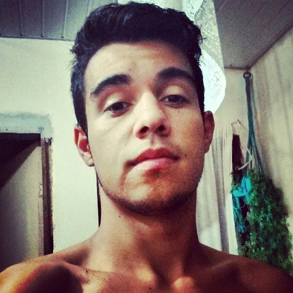 Não existe o caminho para felicidade,a felicidade e o caminho ;)