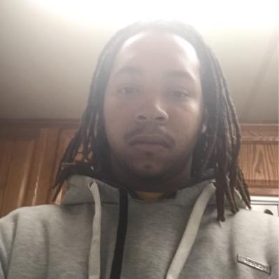 im juz a coolin ass nigga dat like 2 get money.
