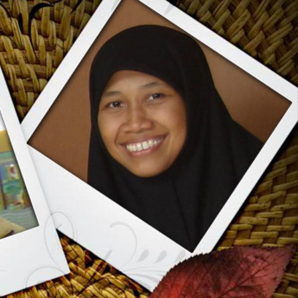 Tersenyumlah, yakinlah selalu ada jalan keluar...  (The principal SDI Al Azhar 49 Agam -  Bukit Tinggi)