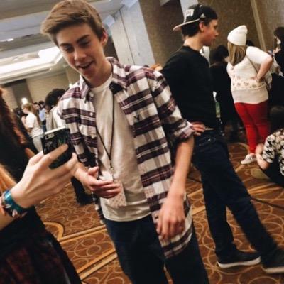 smileforstewart's profile picture. im sorry if i scared you!