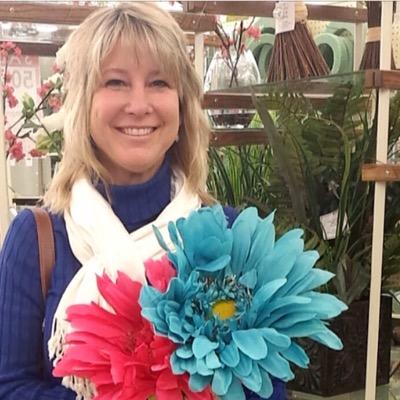 LauraPerry58's profile picture. 