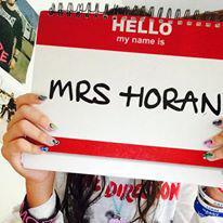 Hola me llamo andrea soy de México me encanta One Direction y me gusta la comida bye