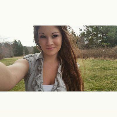 taytorbugg95's profile picture. She feels like Carolina, looks like California, shining like those New York lights on Broadway.     @hunter_head13 's