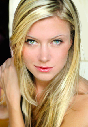 SkylineTravels's profile picture. http://t.co/faR0iJTAud  http://t.co/El9d2mKWr6